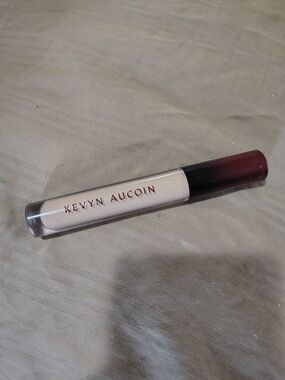 Kevyn Aucoin Super Natural Concealer - Medium Shade